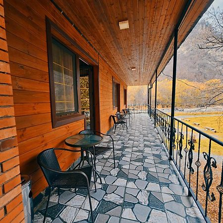 ホテル Tourist Complex Khomi Ch'argali エクステリア 写真