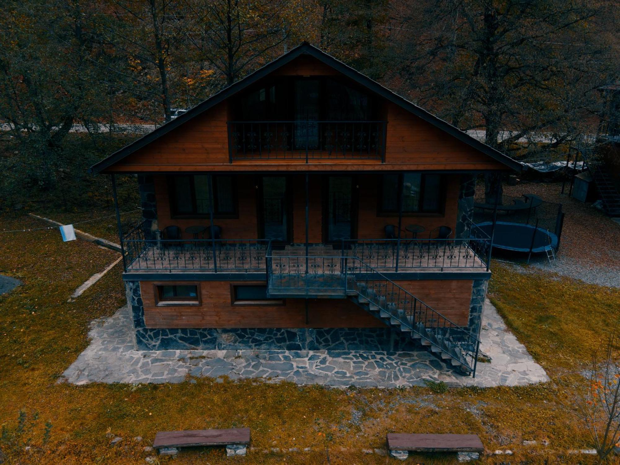 ホテル Tourist Complex Khomi Ch'argali エクステリア 写真