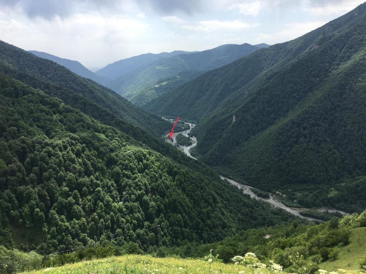 ホテル Tourist Complex Khomi Ch'argali エクステリア 写真