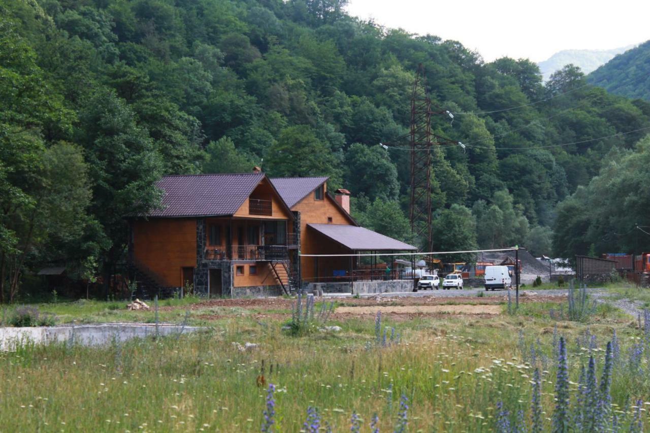 ホテル Tourist Complex Khomi Ch'argali エクステリア 写真